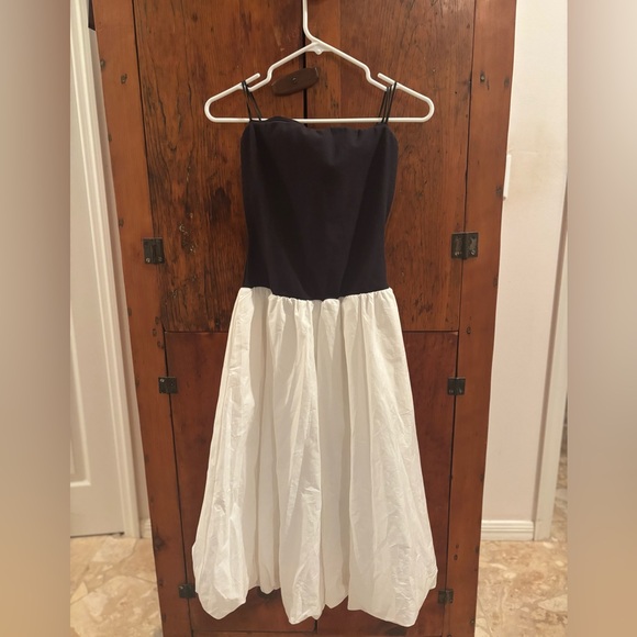 Steve Madden Black & White Balloon Dress - Picture 3 of 8